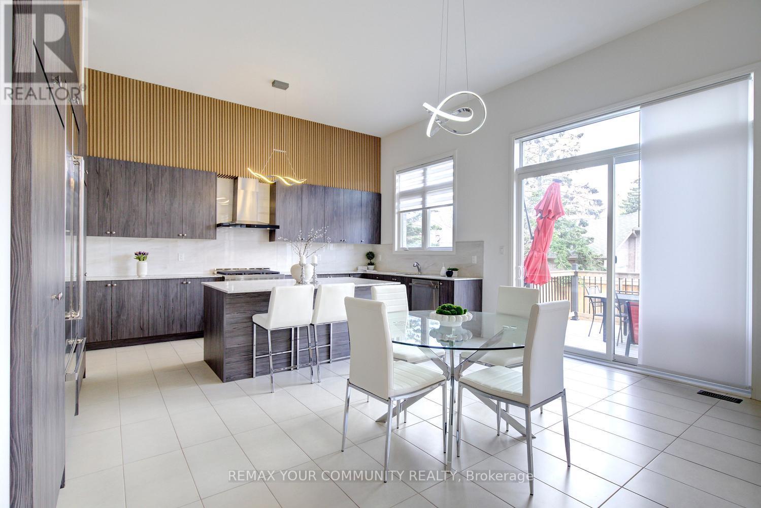 96 Bond Crescent, Richmond Hill, Ontario  L4E 3K7 - Photo 15 - N13627710