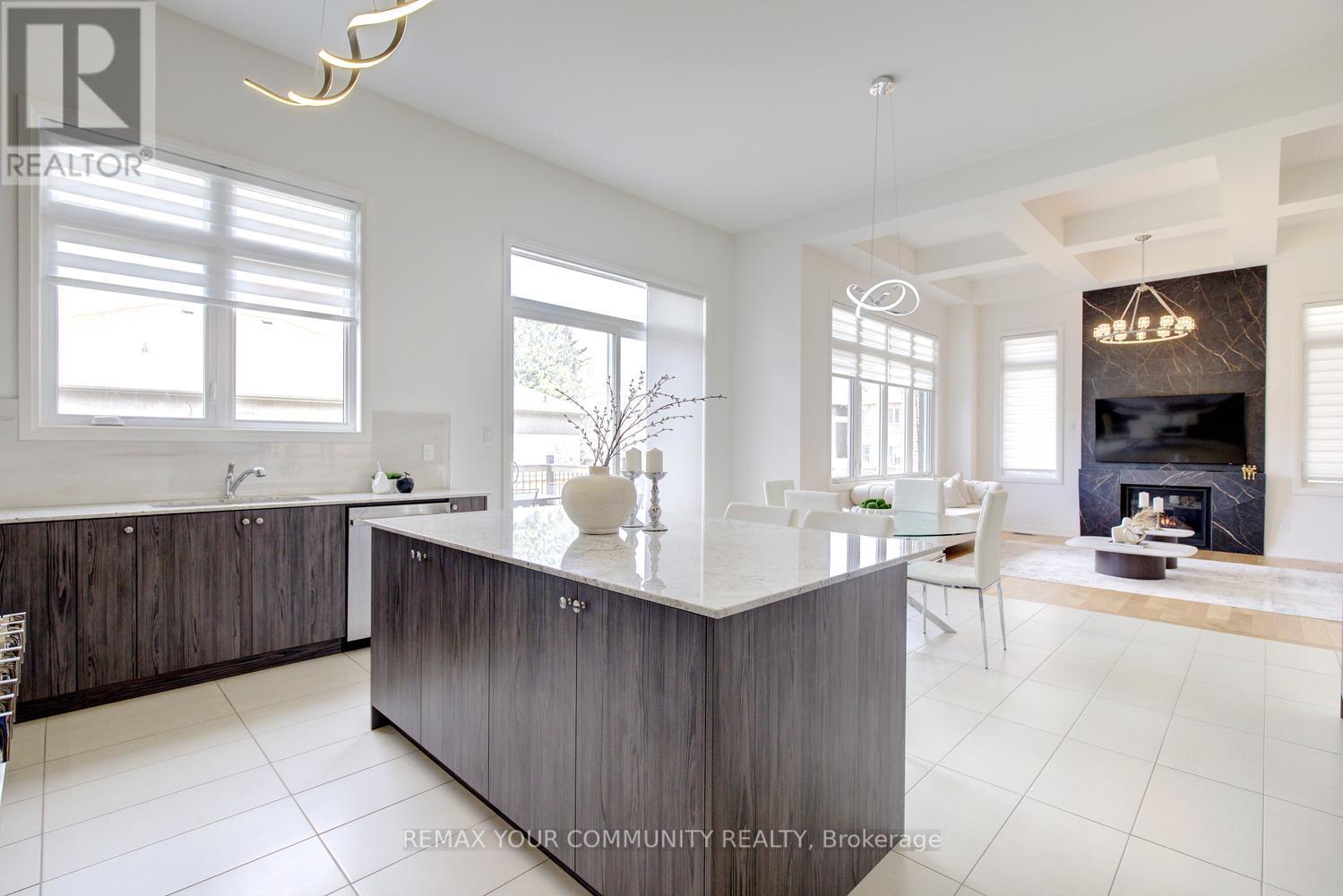 96 Bond Crescent, Richmond Hill, Ontario  L4E 3K7 - Photo 23 - N13627710