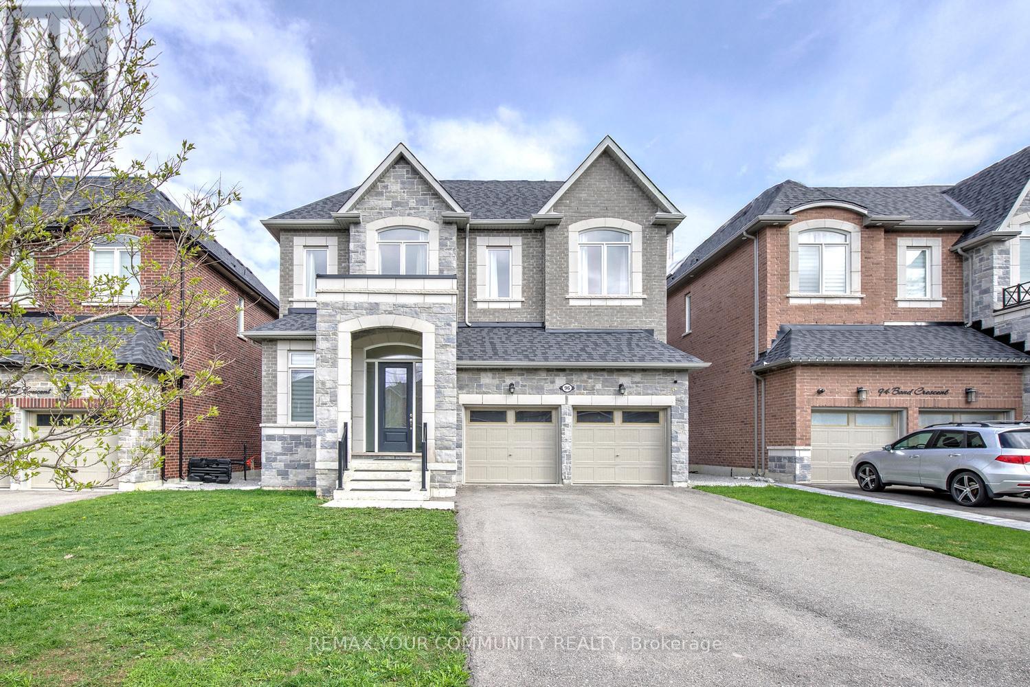 96 Bond Crescent, Richmond Hill, Ontario  L4E 3K7 - Photo 6 - N13627710
