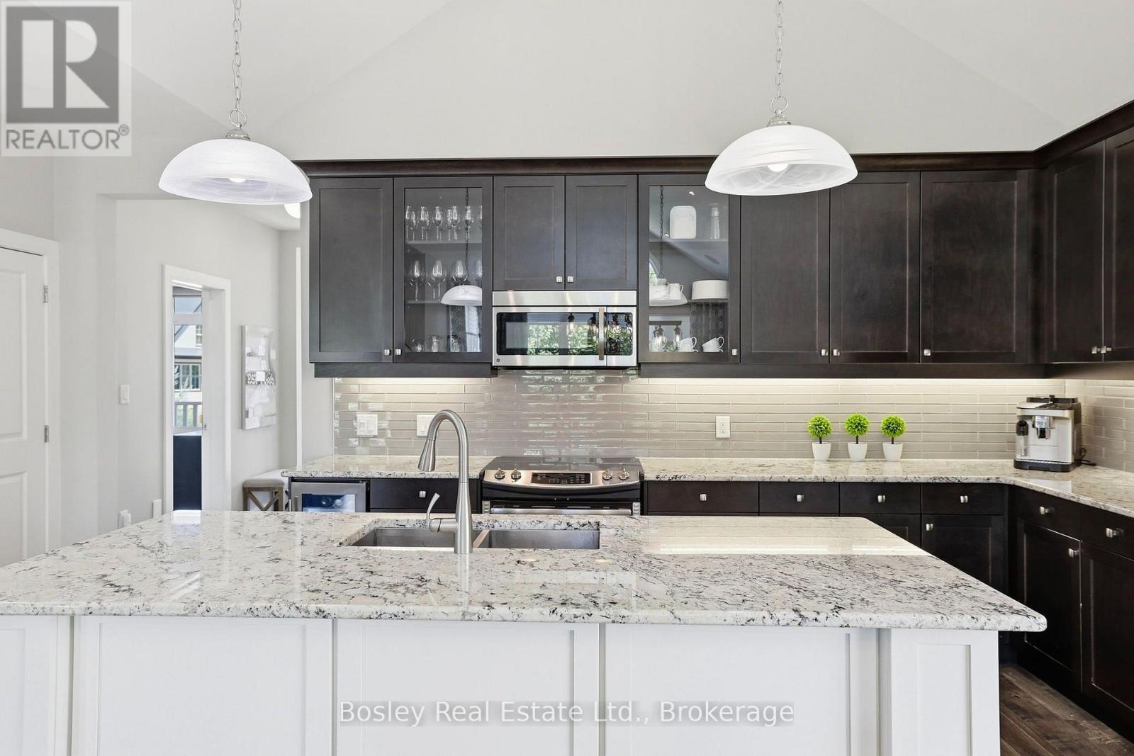 104 Snow Apple Crescent, Blue Mountains, Ontario  L9Y 0R4 - Photo 12 - X13627698