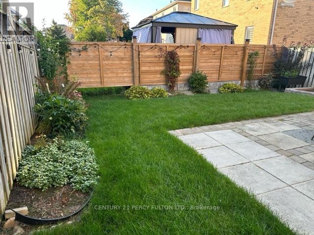 5 Hillpath Crescent, Brampton, Ontario  L6Z 4V1 - Photo 8 - W13627716