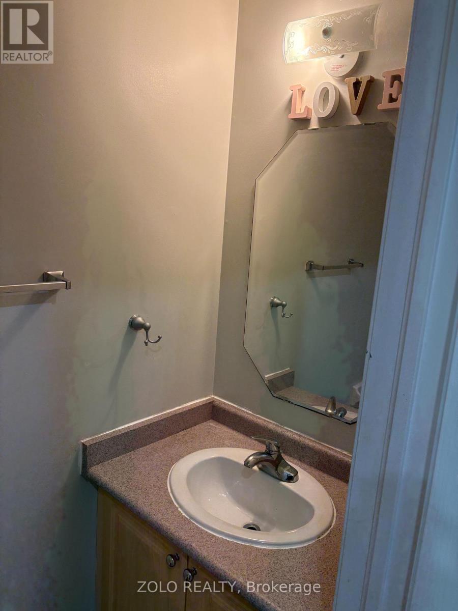 48 Echoridge Drive E, Brampton, Ontario  L7A 3K8 - Photo 9 - W13627736