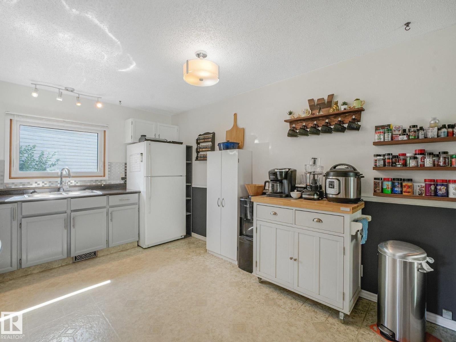 3527 41 Av NW, Edmonton, Alberta  T6L 5S5 - Photo 18 - E4501706