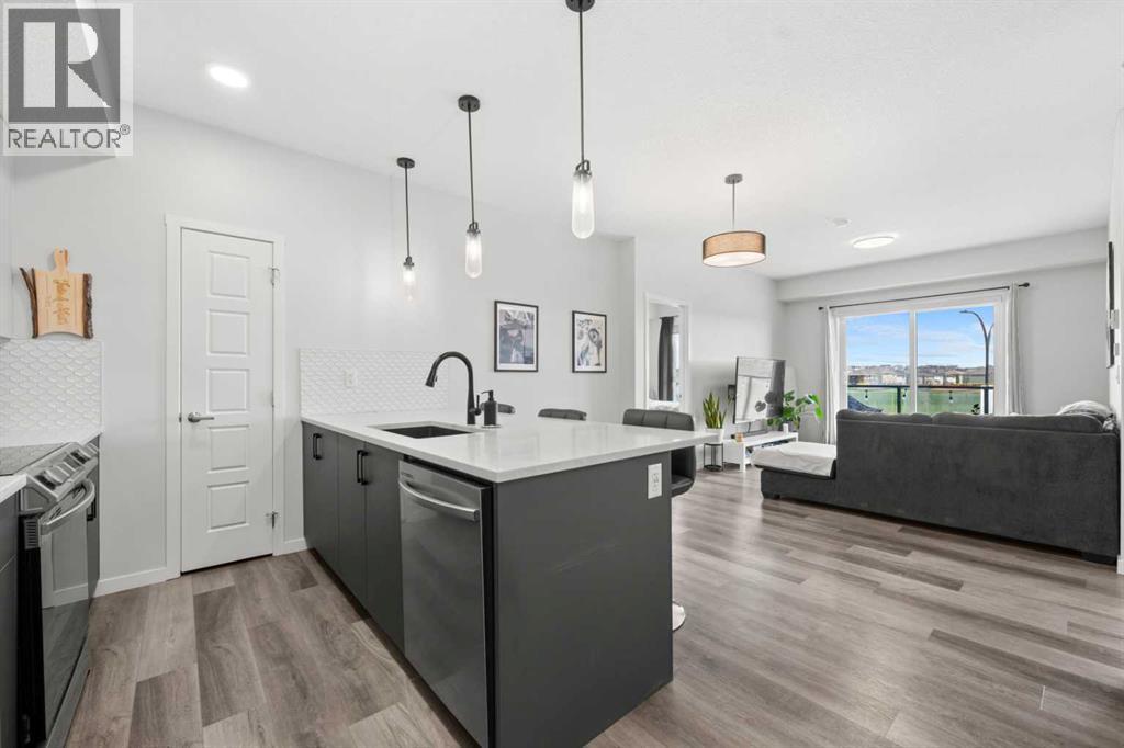 2213, 33 Carringham Gate NW, Calgary, Alberta T3P 2H6 - Photo 3 - A2311051
