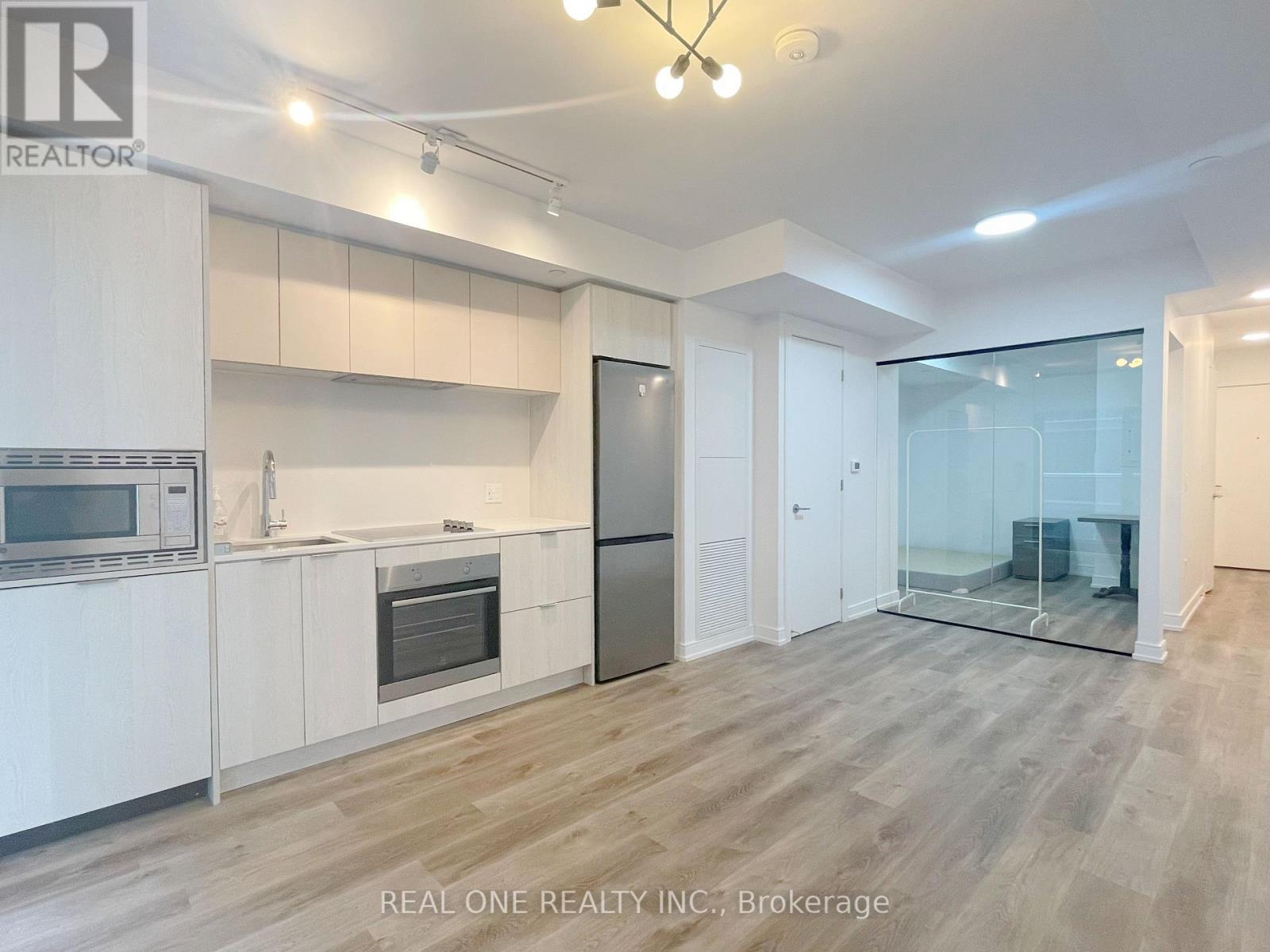 820 - 1 Jarvis Street, Hamilton, Ontario  L8R 0A8 - Photo 2 - X13627666