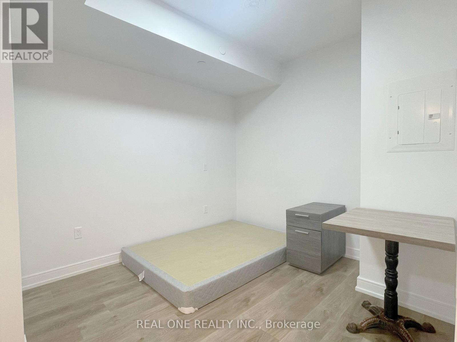 820 - 1 Jarvis Street, Hamilton, Ontario  L8R 0A8 - Photo 8 - X13627666