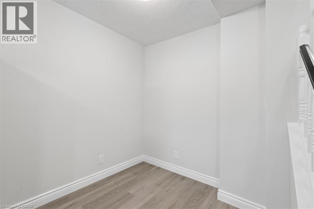 211 Veronica Drive Unit# 8, Kitchener, Ontario  N2A 2R8 - Photo 9 - 40852159