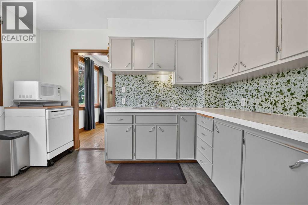 631 14 Street S, Lethbridge, Alberta  T1J 2Y2 - Photo 7 - A2326896