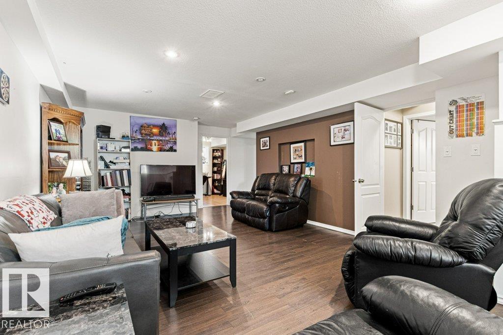 4512 210 St NW, Edmonton, Alberta  T6M 0G5 - Photo 30 - E4501709
