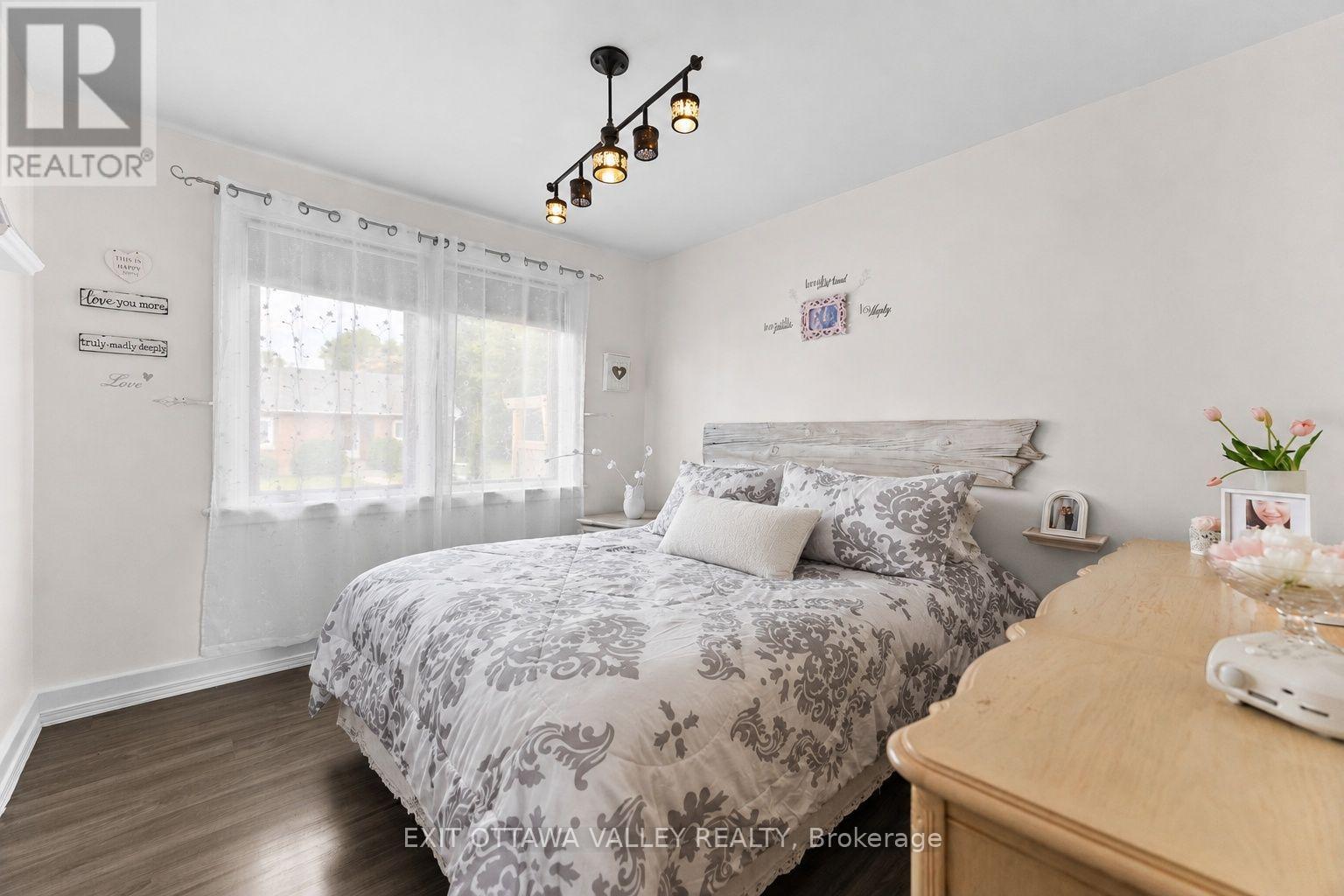 500 Dominion Street, Renfrew, Ontario  K7V 1H6 - Photo 12 - X13627758