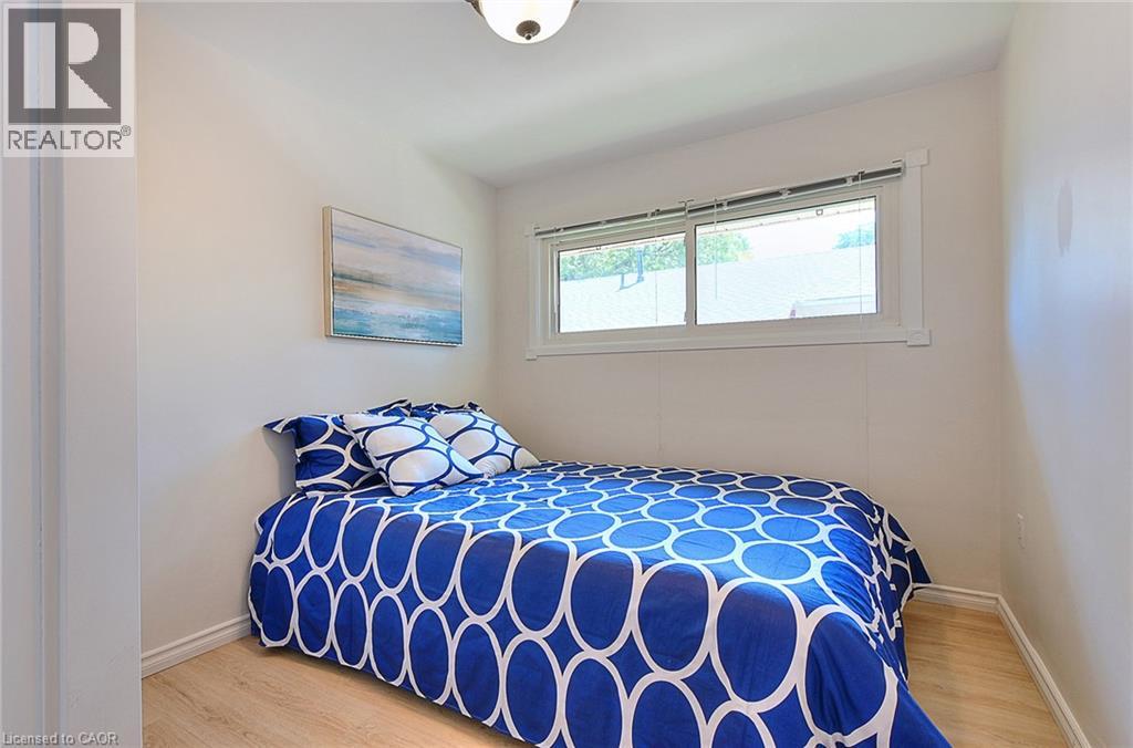 245 West 33rd Street, Hamilton, Ontario  L9C 5J7 - Photo 13 - 40852532