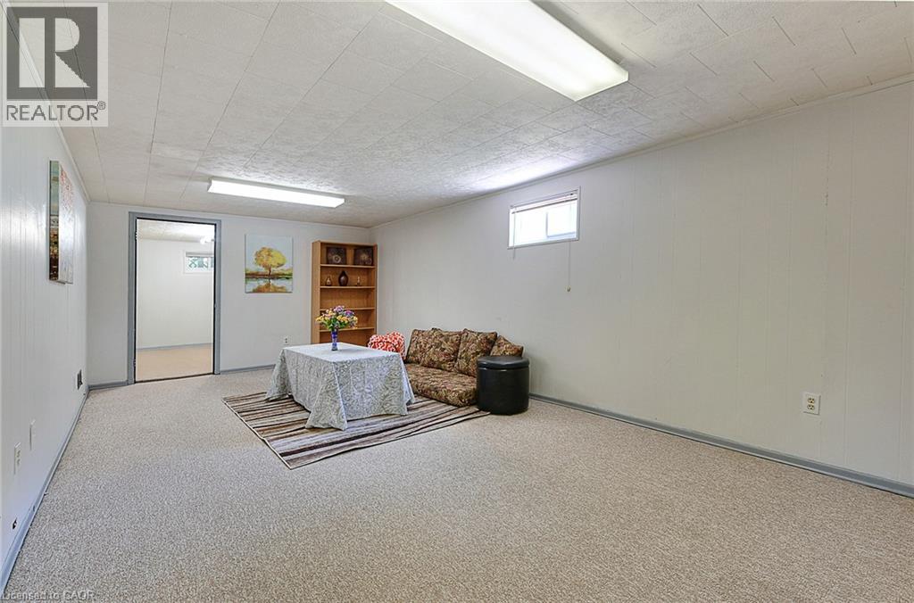 245 West 33rd Street, Hamilton, Ontario  L9C 5J7 - Photo 16 - 40852532