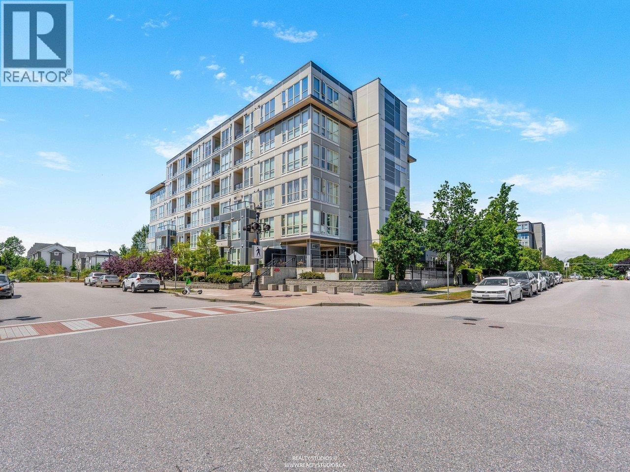 392 4133 STOLBERG STREET, Richmond, British Columbia
