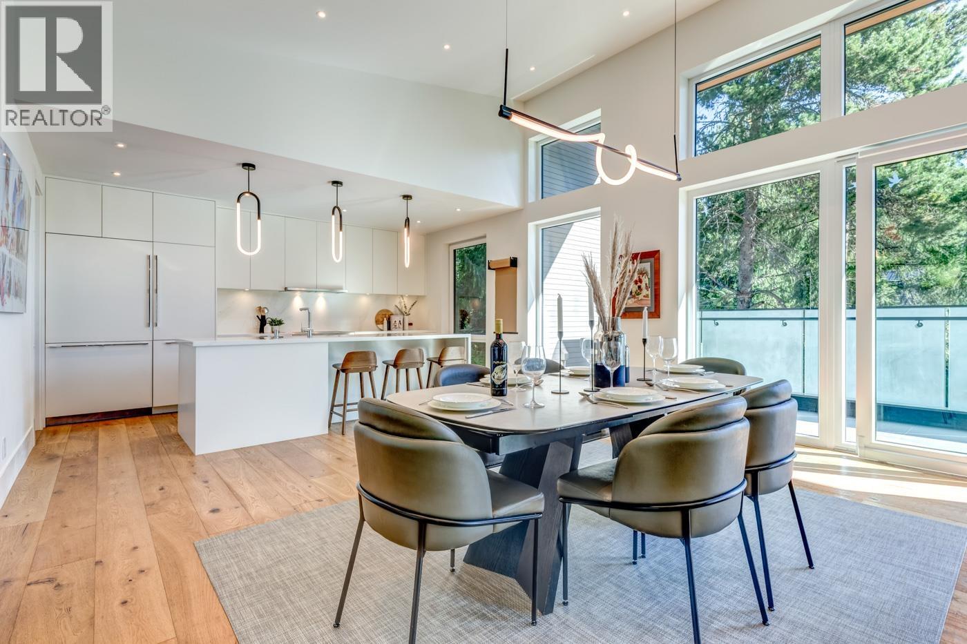 8224 Alpine Way, Whistler, British Columbia  V8E 0G2 - Photo 3 - R3151777