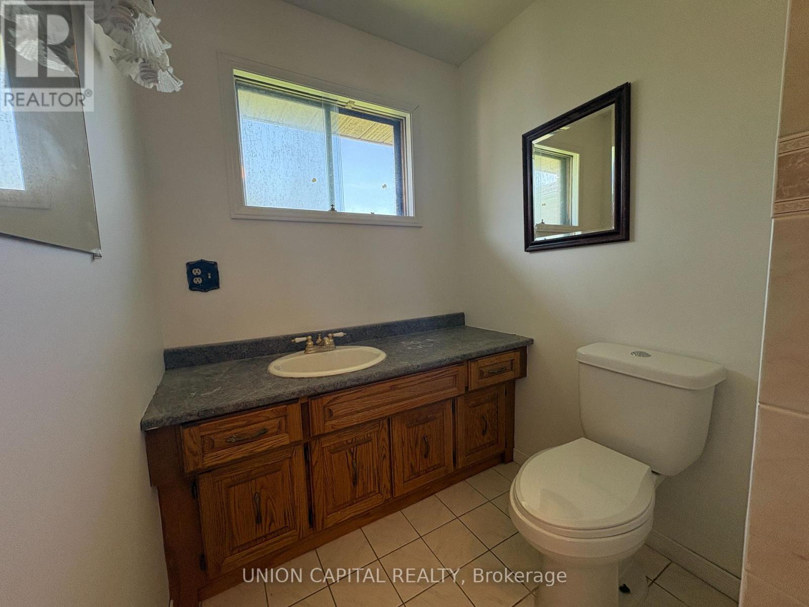 64 Canal Street, Georgina (Keswick South), Ontario  L4P 1K5 - Photo 11 - N13627754