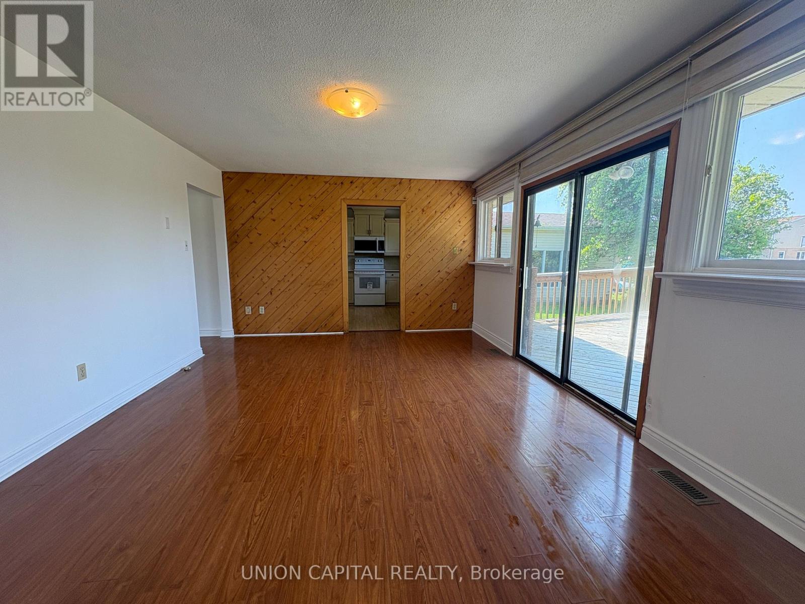 64 Canal Street, Georgina (Keswick South), Ontario  L4P 1K5 - Photo 4 - N13627754