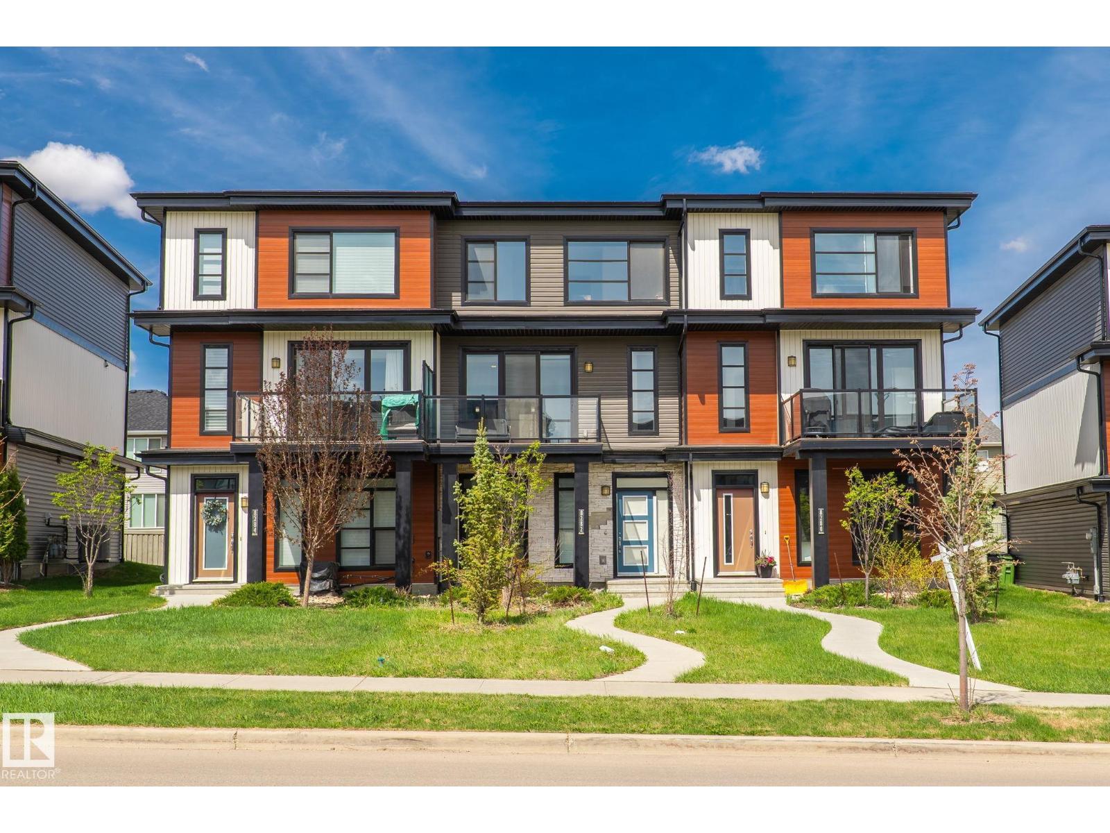 8282 CHAPPELLE WAY SW, edmonton, Alberta