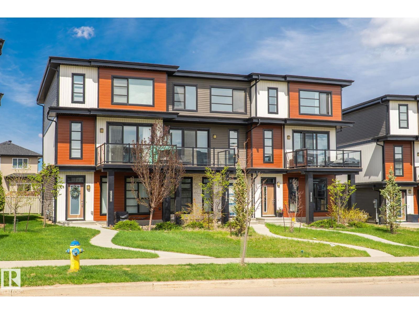 8282 Chappelle Way SW, Edmonton, Alberta  T6W 3Y5 - Photo 3 - E4501710
