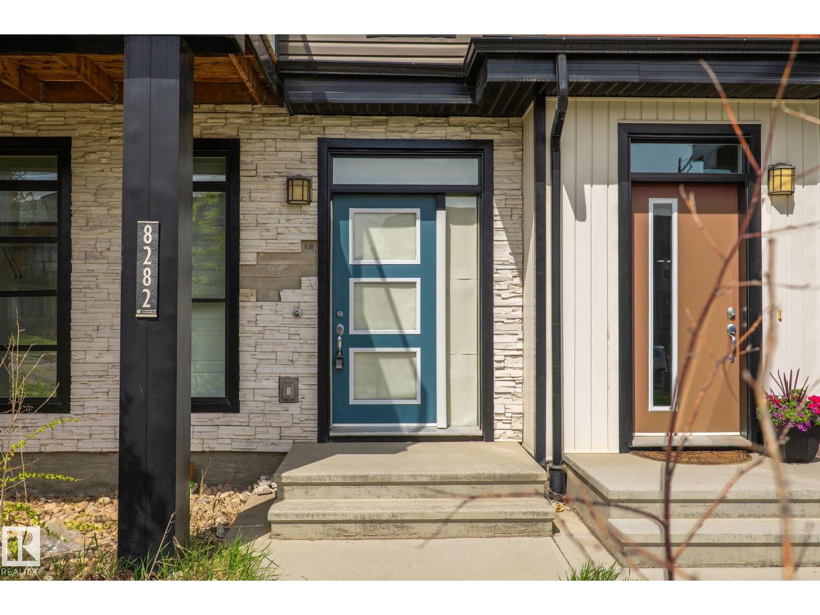 8282 Chappelle Way SW, Edmonton, Alberta  T6W 3Y5 - Photo 5 - E4501710