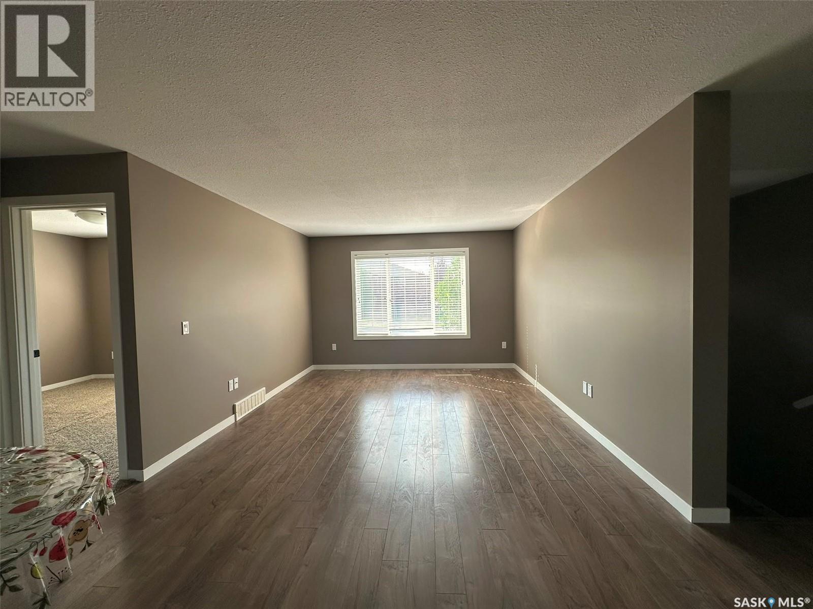 8 5004 James Hill Road, Regina, Saskatchewan  S4W 0B8 - Photo 9 - SK044263