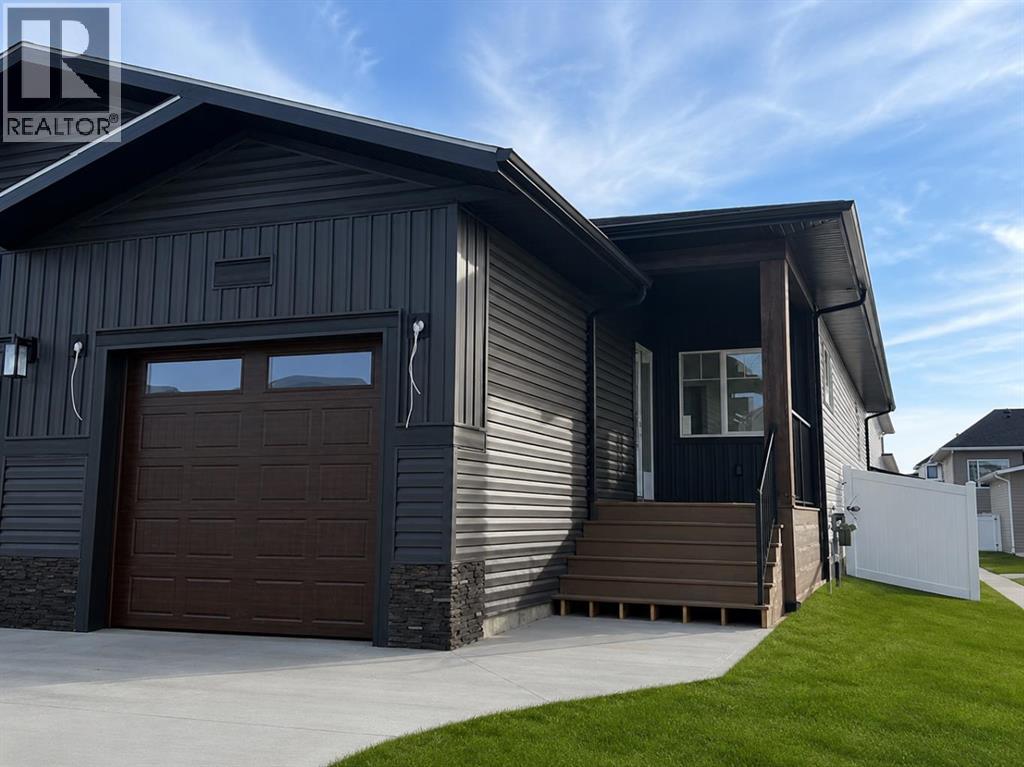 15 Ellington Crescent, Red Deer, Alberta  T4P 3M1 - Photo 2 - A2331401