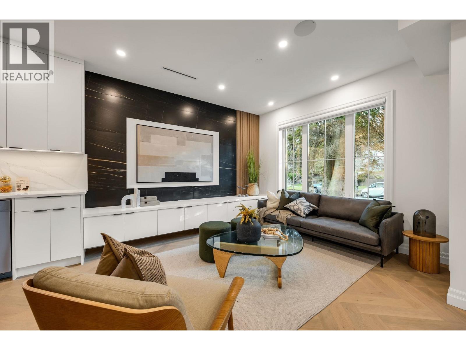 2153 E 20th Avenue, Vancouver, British Columbia  V5N 2L5 - Photo 3 - R3151750