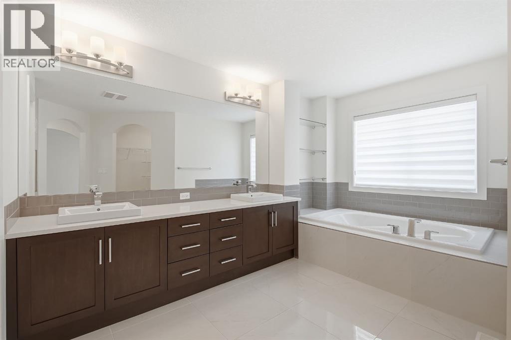 101 Evansborough Green Nw, Calgary, Alberta  T3P 0M8 - Photo 32 - A2332317