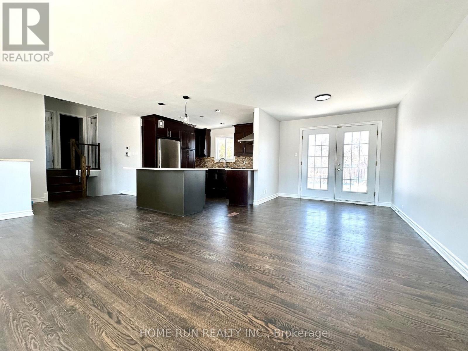 71 Ashburn Drive, Ottawa, Ontario  K2E 6N4 - Photo 5 - X13627790