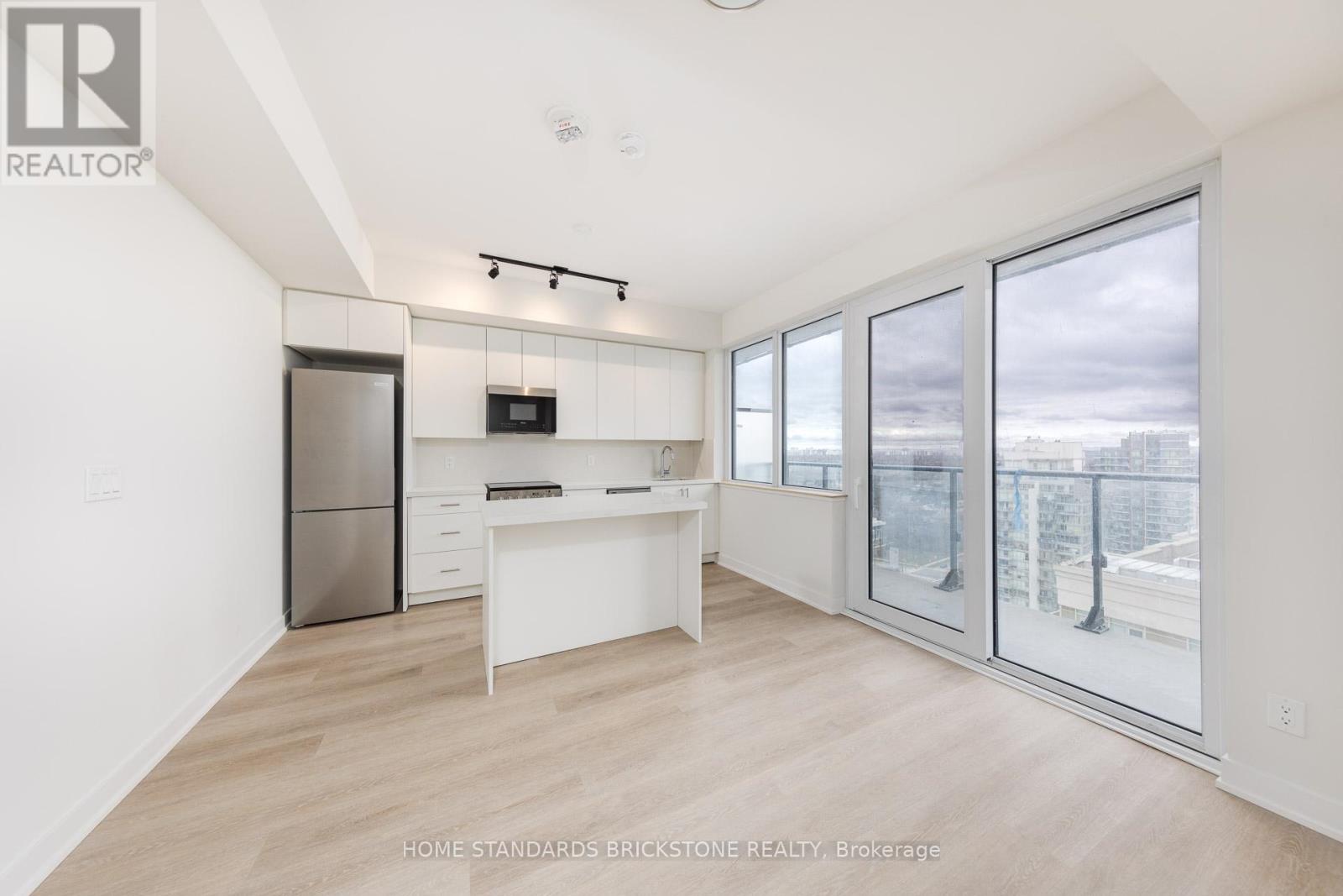 2009 - 15 ELLERSLIE AVENUE, Toronto, Ontario