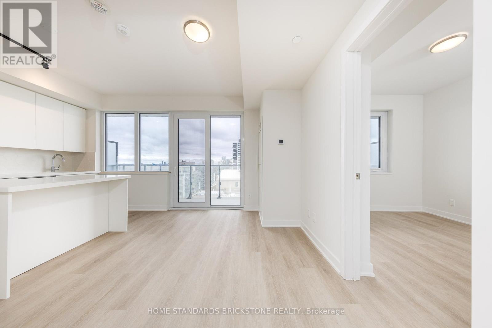 2009 - 15 Ellerslie Avenue, Toronto, Ontario  M2N 0L7 - Photo 3 - C13627772