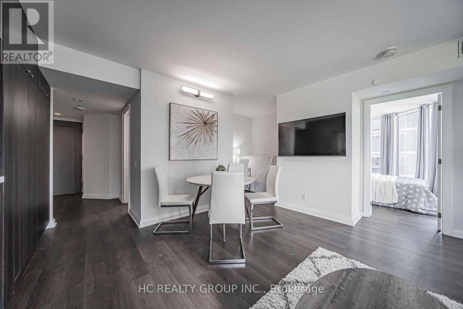2014 - 155 Yorkville Avenue, Toronto, Ontario  M5R 1C4 - Photo 2 - C13627776