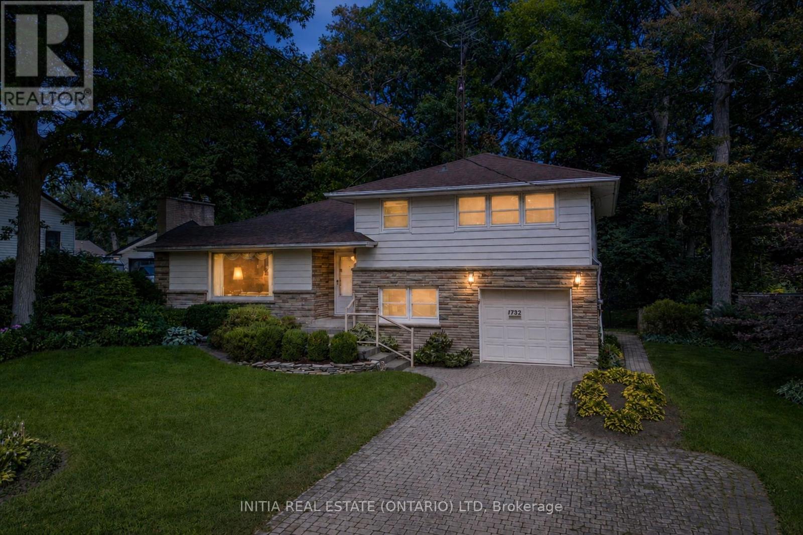 1732 RUTHERGLEN CLOSE, Sarnia, Ontario