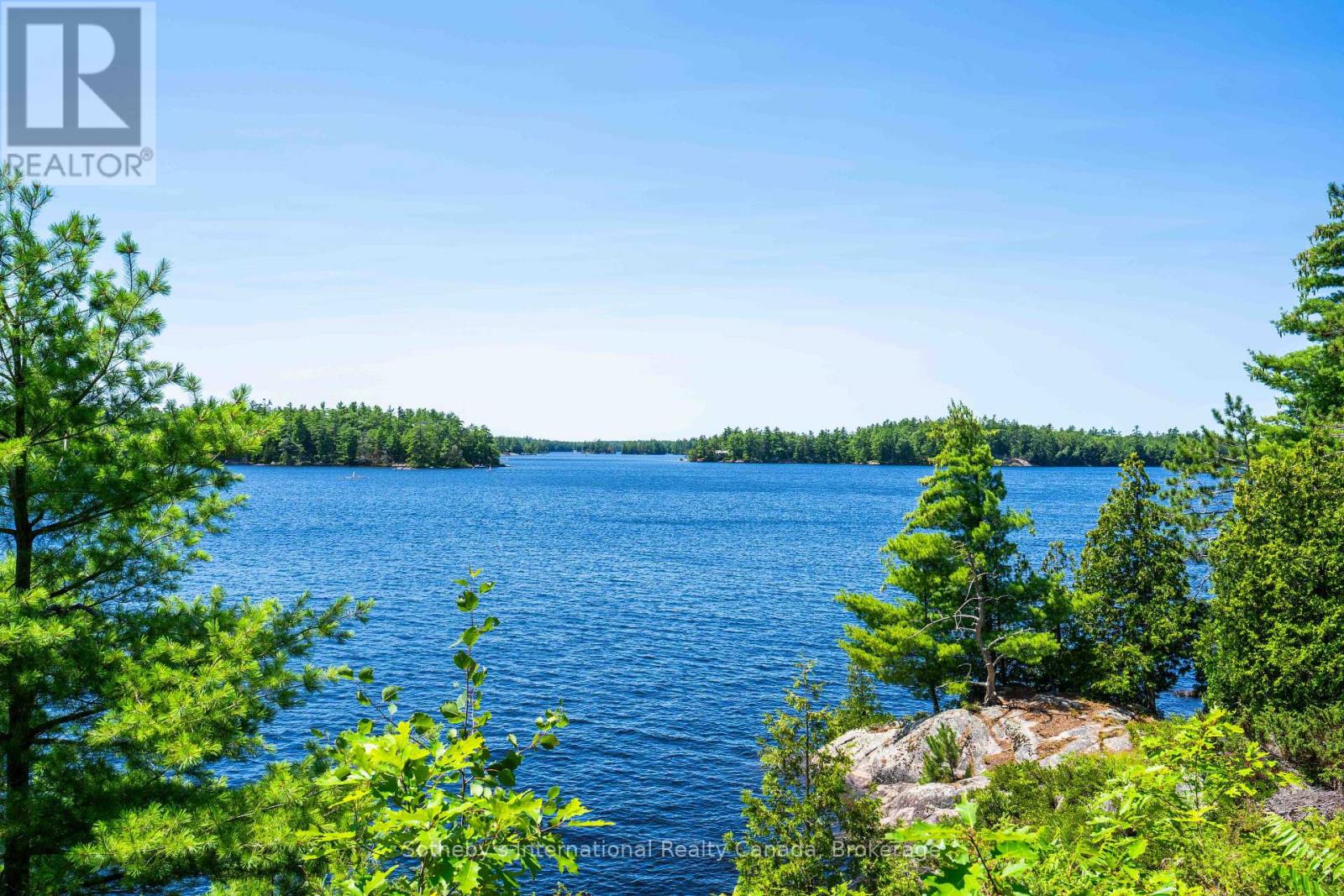 1 Island 29kl Kahshe Lake - Cooee Island, Gravenhurst (Morrison), Ontario  P0E 1G0 - Photo 5 - X13627792