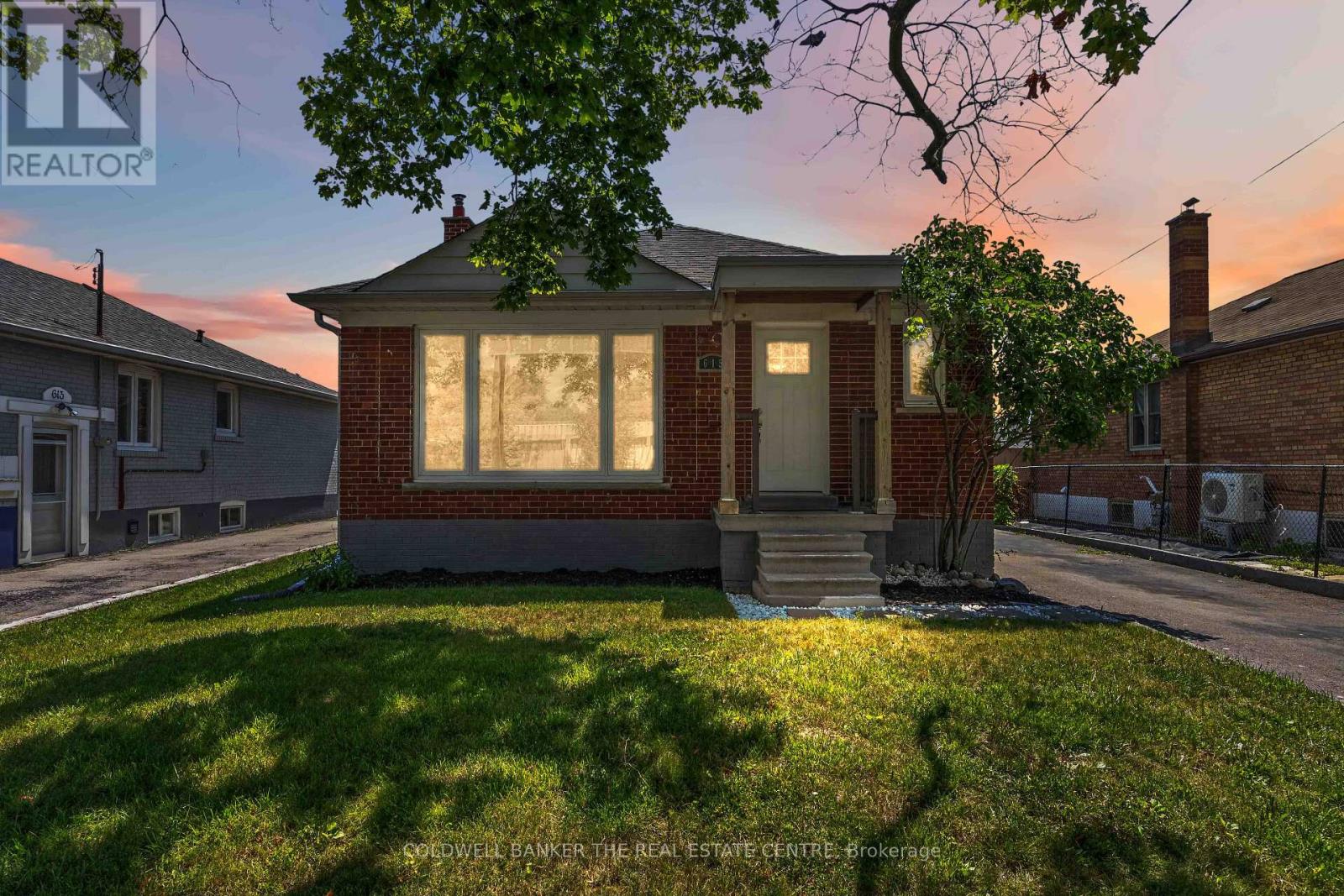 615 OXFORD STREET, Toronto, Ontario