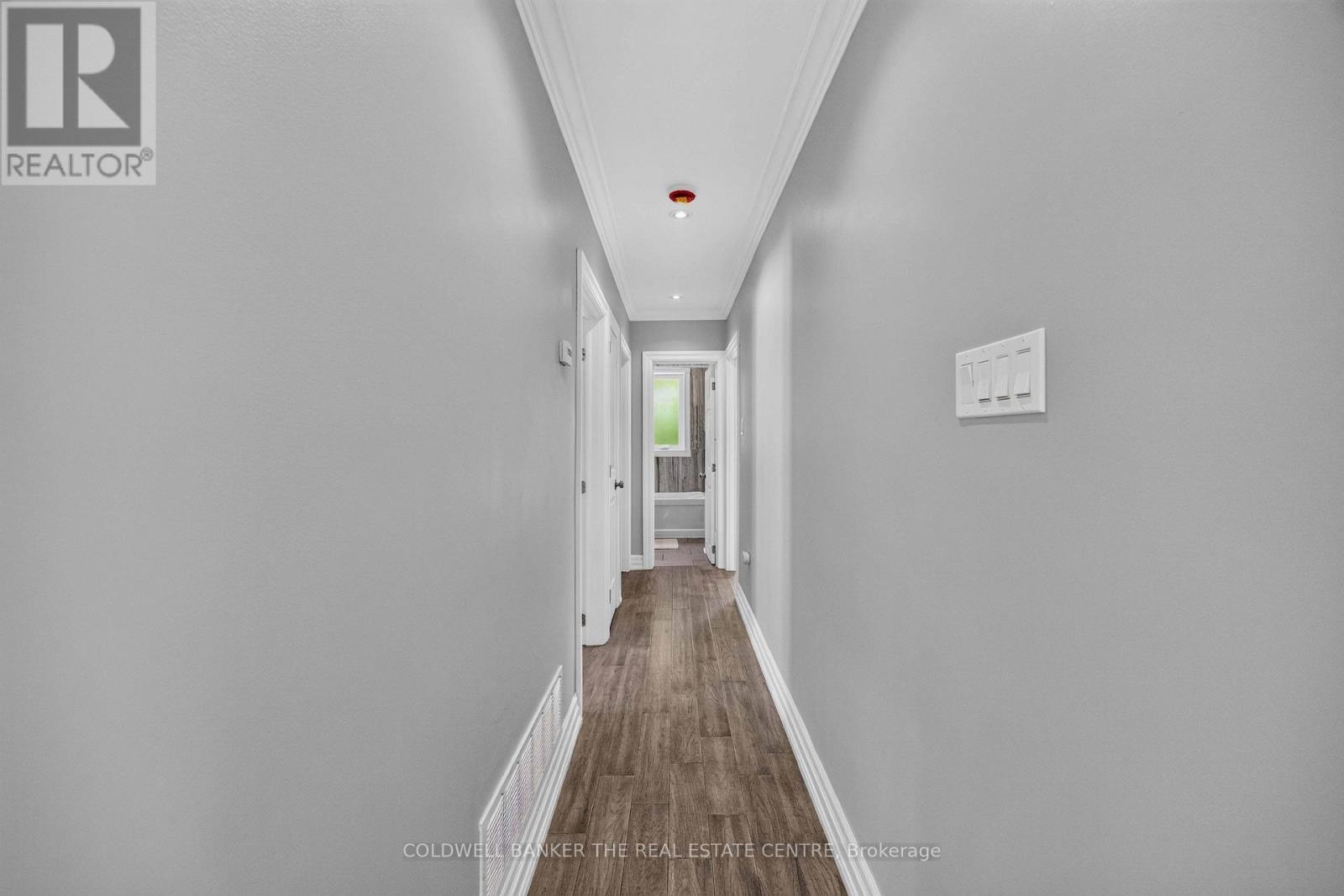 615 Oxford Street, Toronto, Ontario  M8Y 1E7 - Photo 12 - W13627768