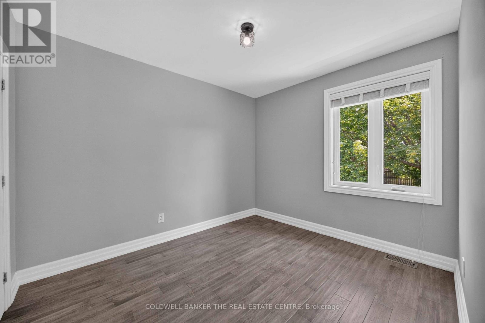 615 Oxford Street, Toronto, Ontario  M8Y 1E7 - Photo 16 - W13627768