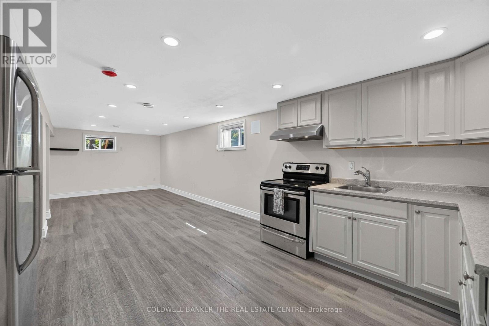 615 Oxford Street, Toronto, Ontario  M8Y 1E7 - Photo 24 - W13627768