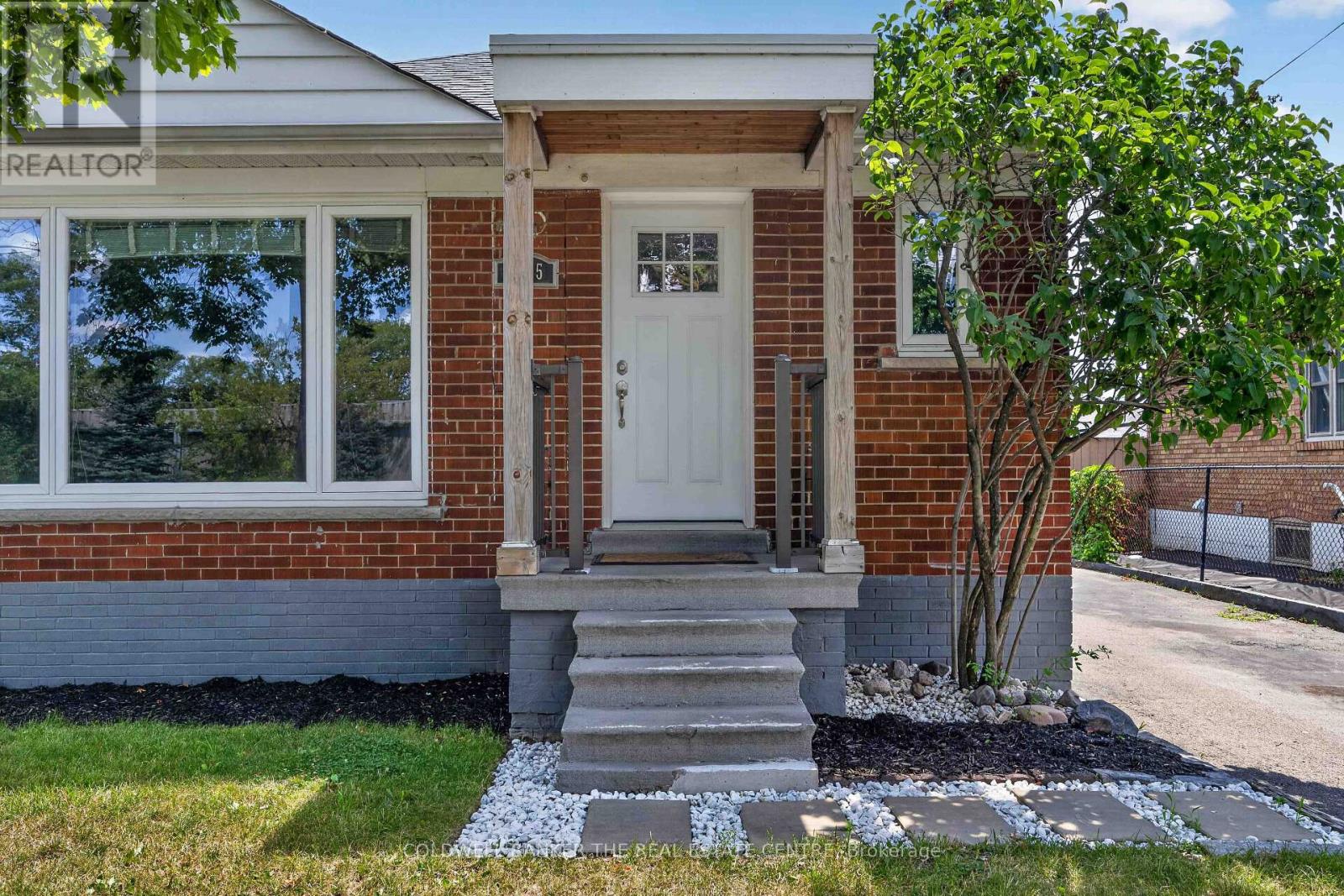 615 Oxford Street, Toronto, Ontario  M8Y 1E7 - Photo 3 - W13627768