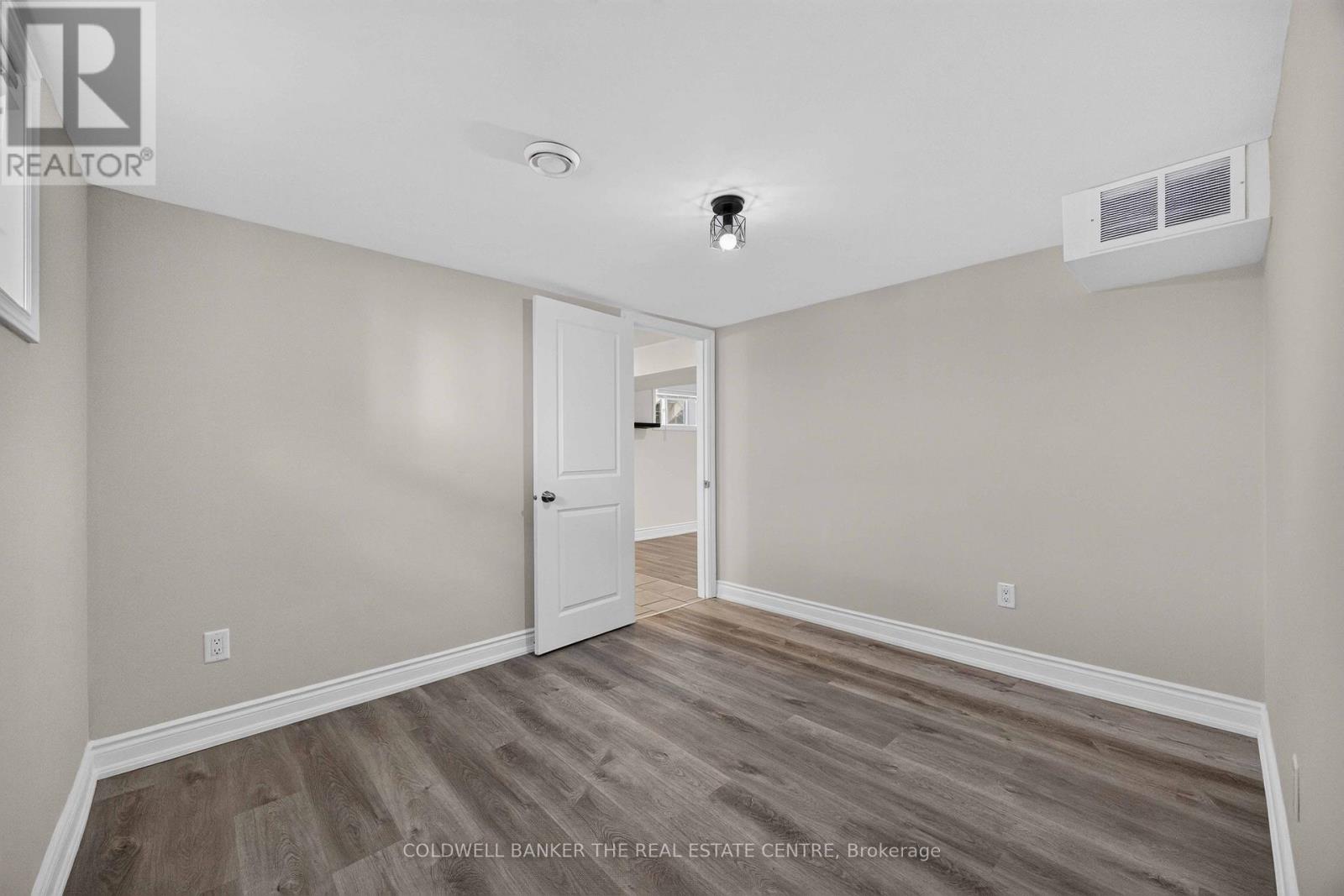615 Oxford Street, Toronto, Ontario  M8Y 1E7 - Photo 35 - W13627768