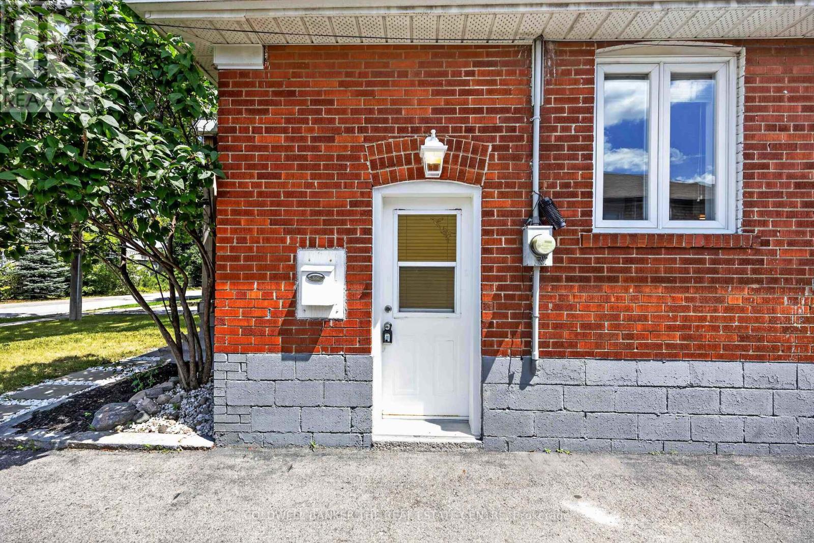 615 Oxford Street, Toronto, Ontario  M8Y 1E7 - Photo 4 - W13627768