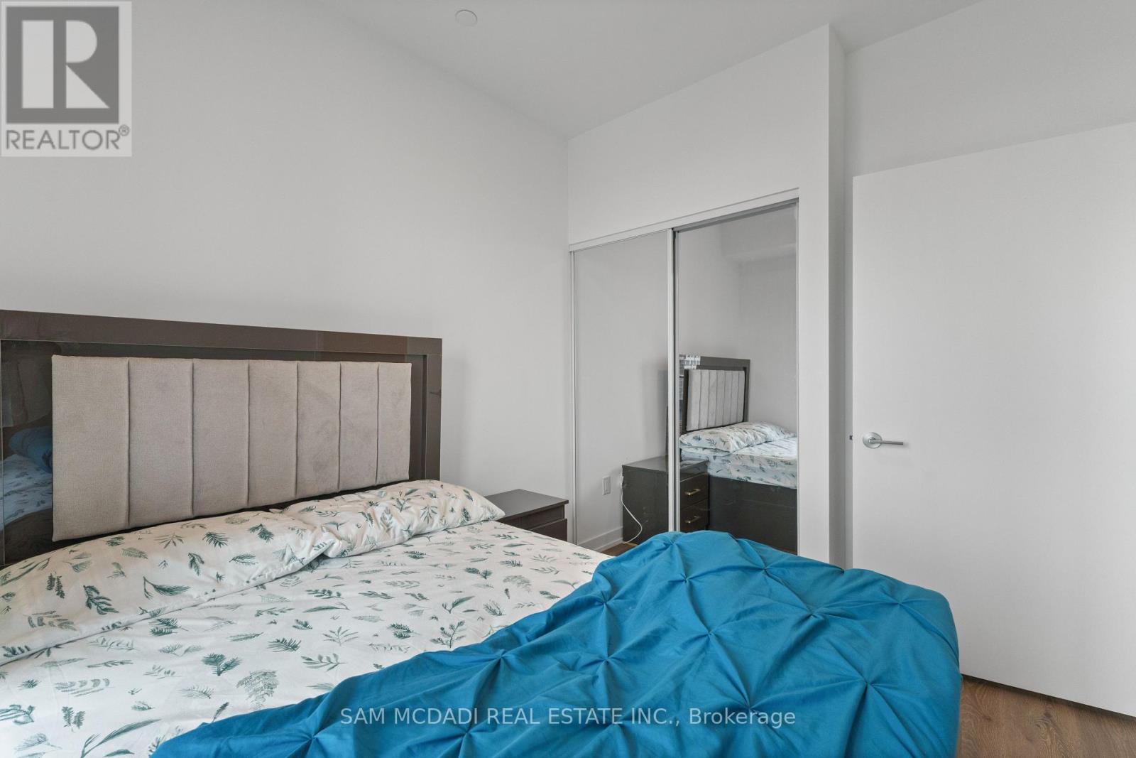 3810 - 395 Square One Drive, Mississauga, Ontario  L5B 0P6 - Photo 13 - W13627774
