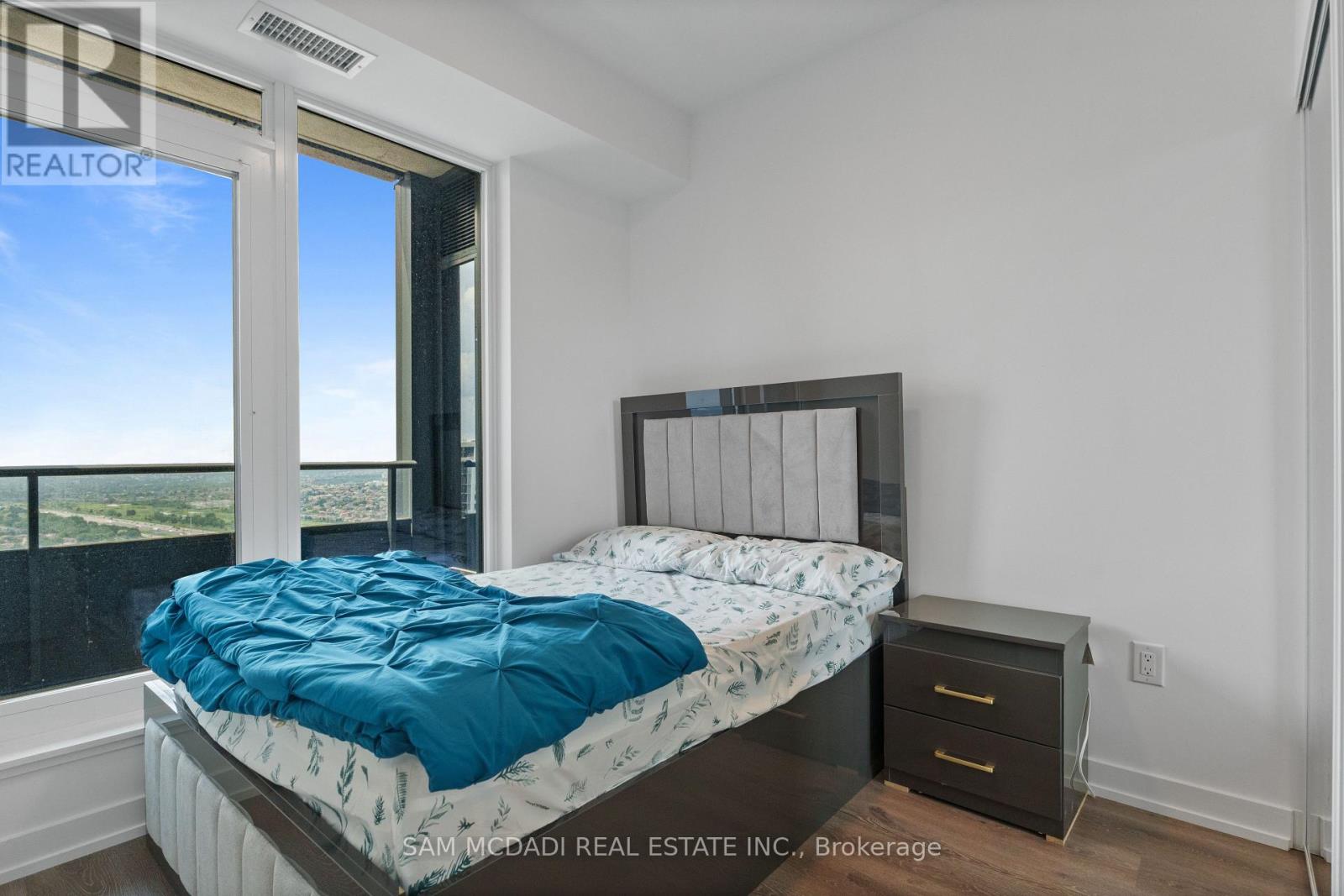3810 - 395 Square One Drive, Mississauga, Ontario  L5B 0P6 - Photo 14 - W13627774