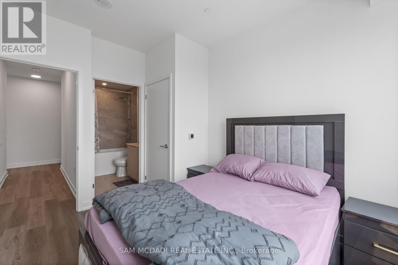 3810 - 395 Square One Drive, Mississauga, Ontario  L5B 0P6 - Photo 16 - W13627774