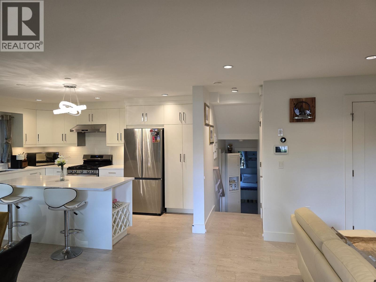 4728 Duchess Street, Vancouver, British Columbia V5R 0K3 - Photo 5 - R3151453