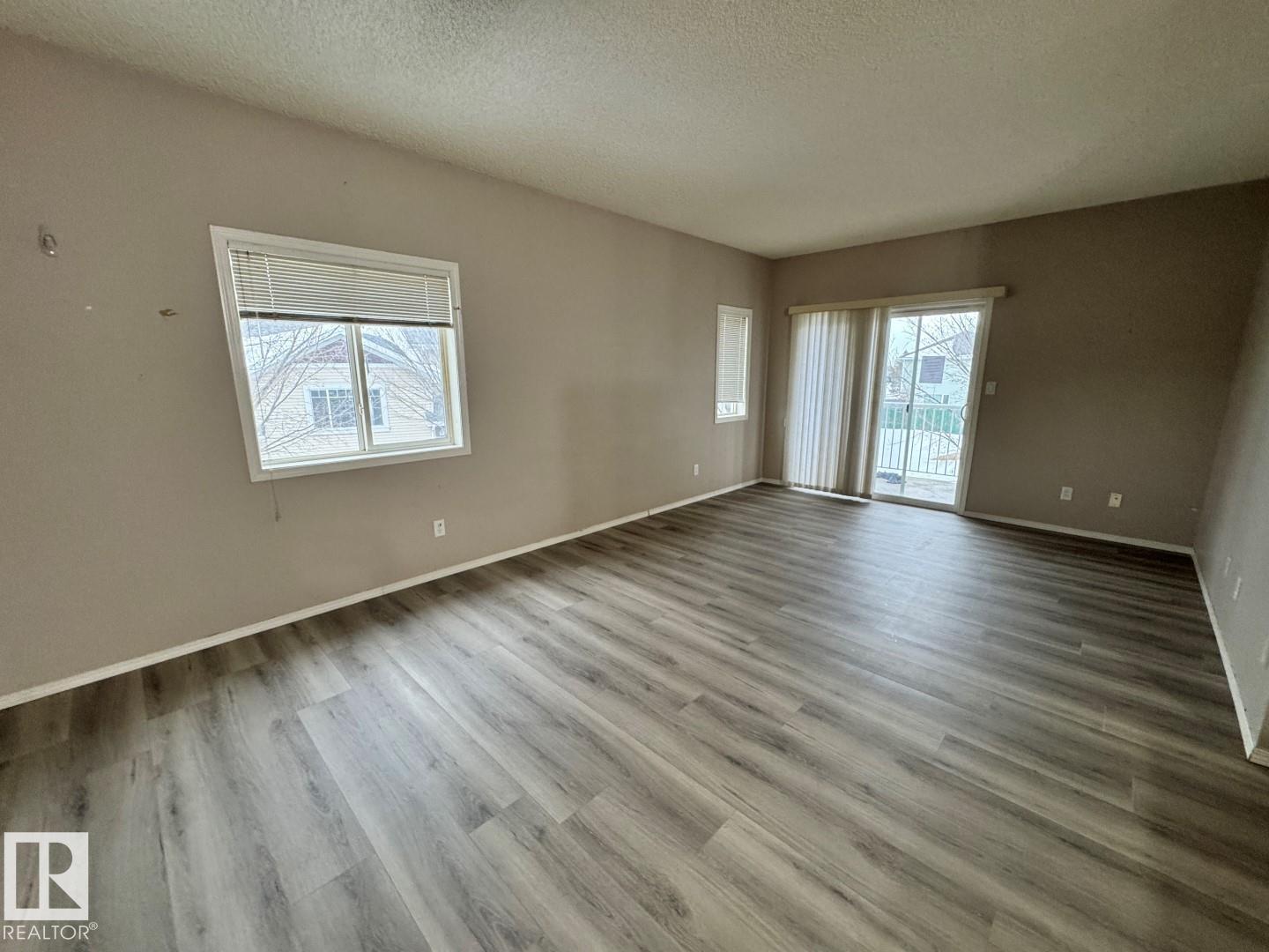 #28 2508 Hanna Cr NW, Edmonton, Alberta  T6R 3N7 - Photo 3 - E4501714