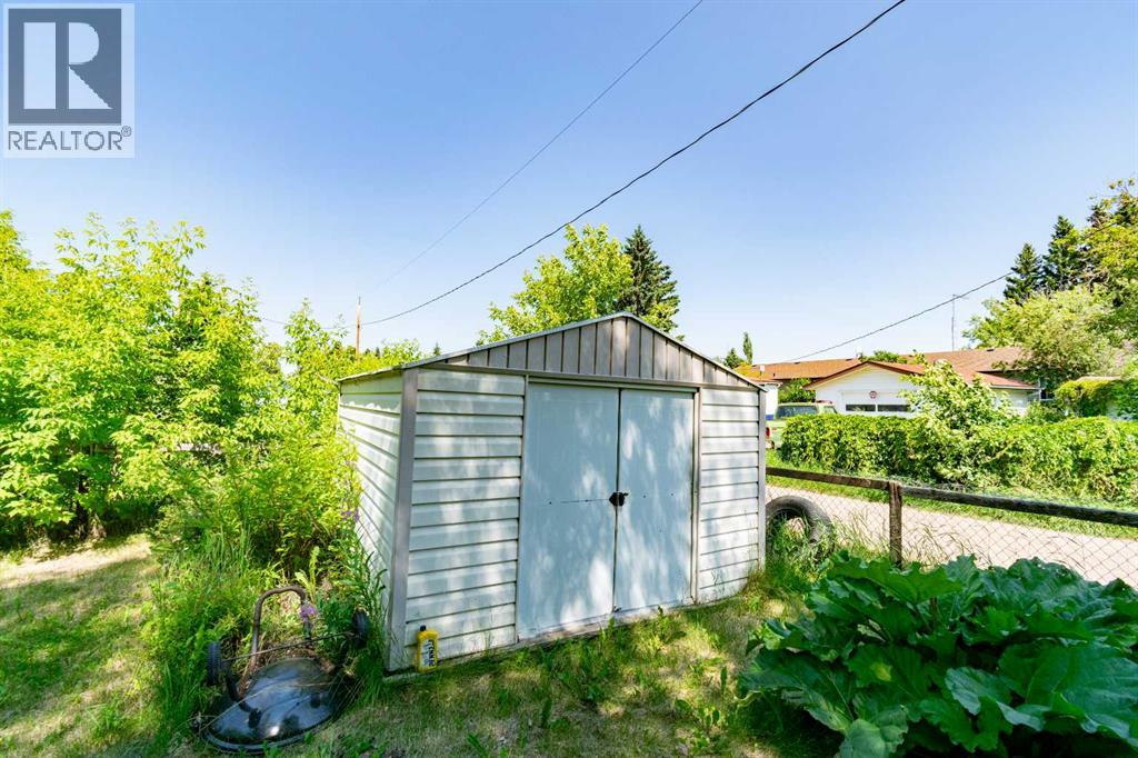 4 48a Street Close, Alix, Alberta  T0C 0B0 - Photo 35 - A2328854