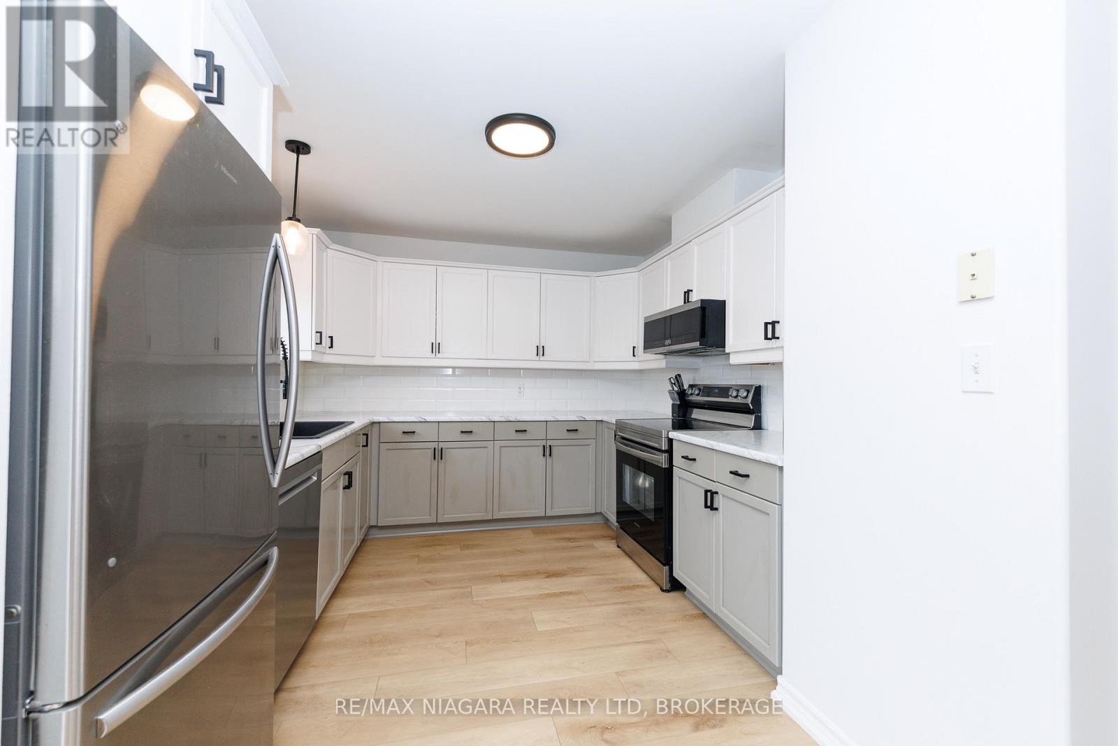 3819 Graeber Avenue, Fort Erie, Ontario  L0S 1B0 - Photo 12 - X13627816