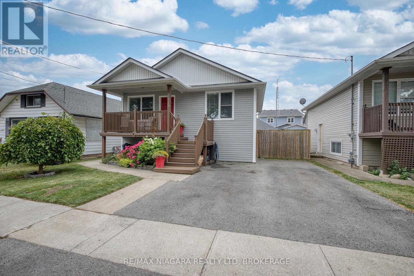 3819 Graeber Avenue, Fort Erie, Ontario  L0S 1B0 - Photo 3 - X13627816