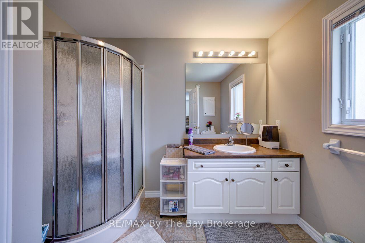 6 Illinois Crescent, Wasaga Beach, Ontario  L9Z 3A8 - Photo 20 - S13627782
