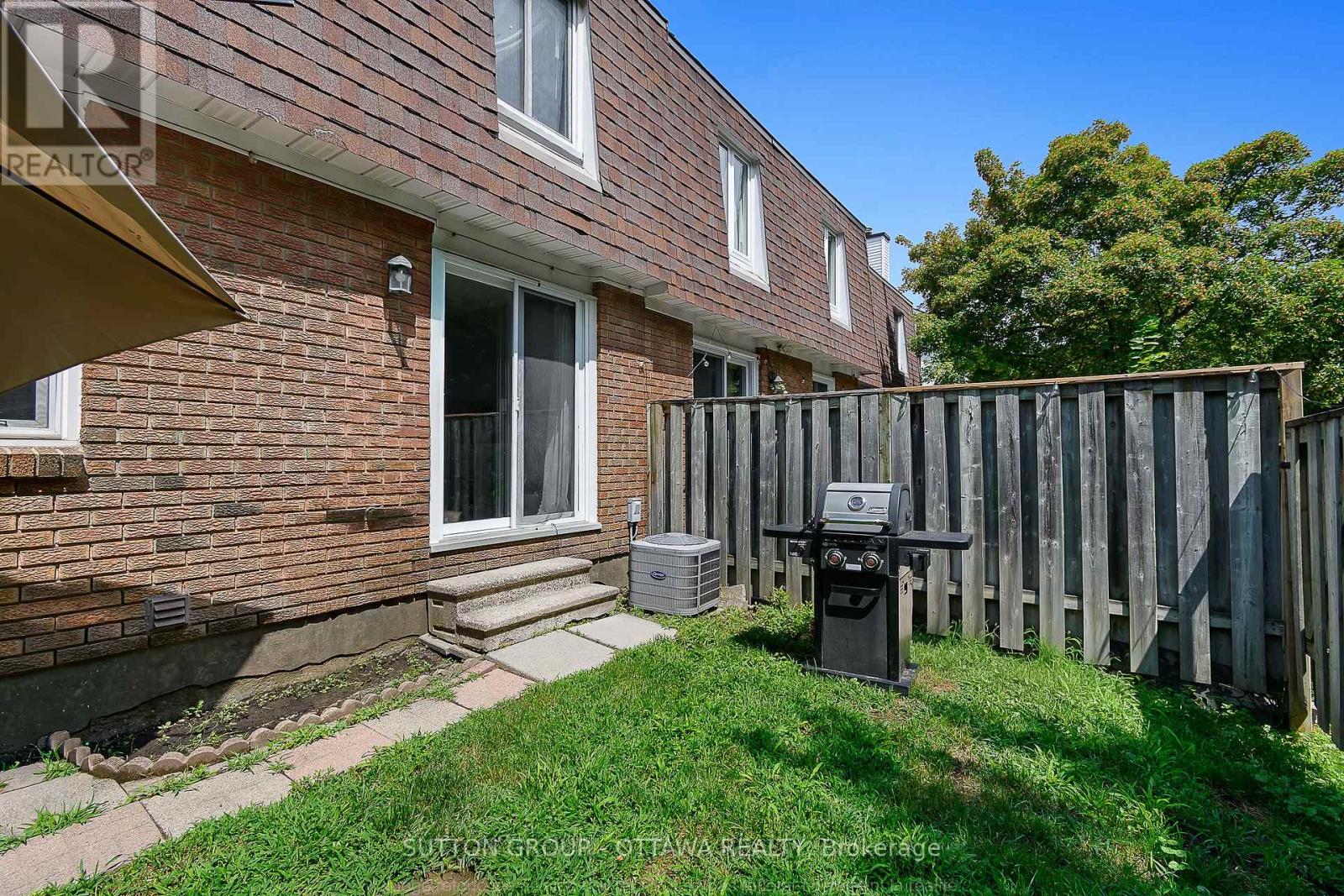 39 - 1803 Axminster Court, Ottawa, Ontario  K1C 1Z5 - Photo 36 - X13627798
